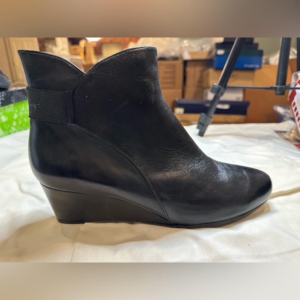 NEW Vaneli Lana Black Leather Ankle Booties Wedges Women’s 11 M